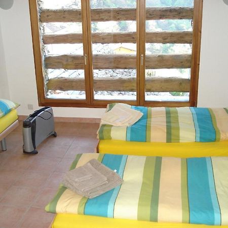 דירות Brontallo Rustico Pacifico חדר תמונה